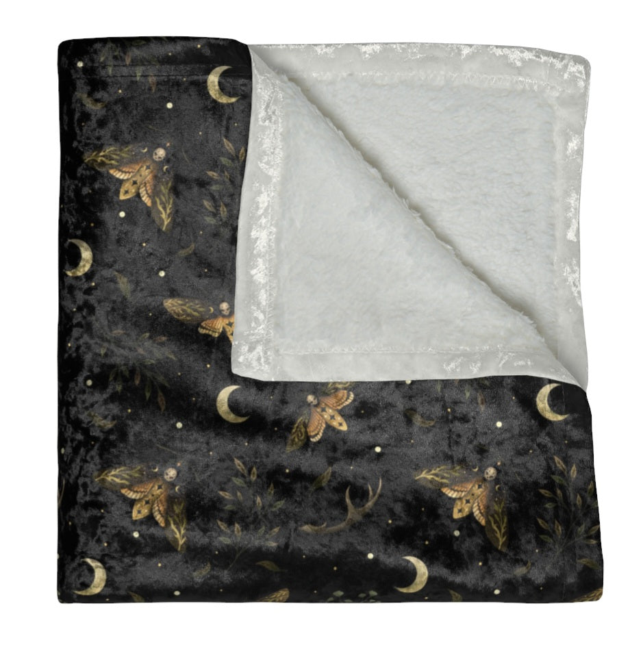 Death's Head Moth Crushed Velvet Blanket